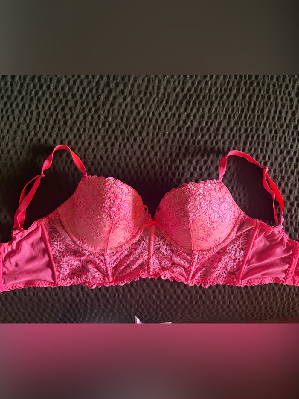Victoria’s Secret Lace Underwire Bra - Pink